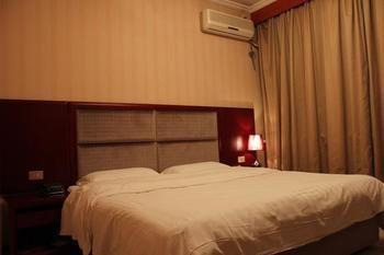 Dongfang Hotel Harbin Exterior foto